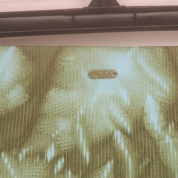 EUC VS PINK ACTIVE BIKE SHORTS - Picture 3 of 6